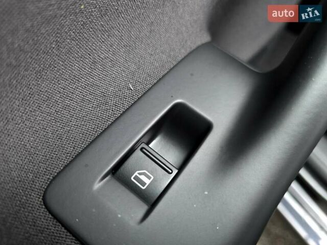 Чорний Фольксваген Гольф, об'ємом двигуна 1.6 л та пробігом 230 тис. км за 6450 $, фото 125 на Automoto.ua