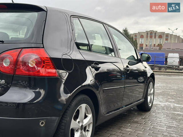 Черный Фольксваген Гольф, объемом двигателя 1.6 л и пробегом 213 тыс. км за 5850 $, фото 5 на Automoto.ua