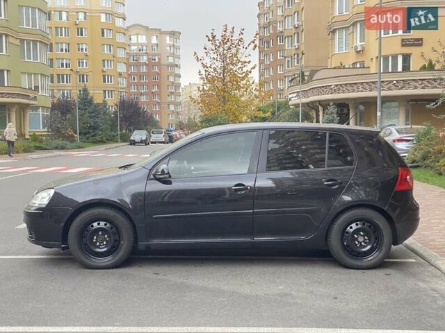 Черный Фольксваген Гольф, объемом двигателя 1.6 л и пробегом 262 тыс. км за 6100 $, фото 2 на Automoto.ua