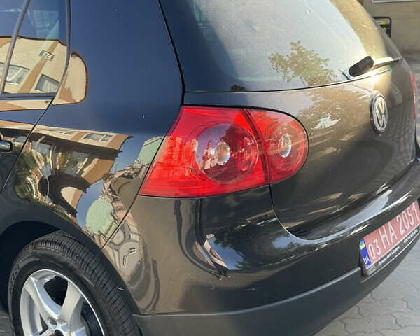 Черный Фольксваген Гольф, объемом двигателя 1.6 л и пробегом 260 тыс. км за 6100 $, фото 8 на Automoto.ua