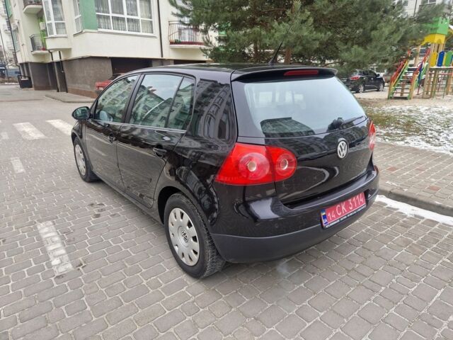 Черный Фольксваген Гольф, объемом двигателя 1.6 л и пробегом 255 тыс. км за 5950 $, фото 3 на Automoto.ua