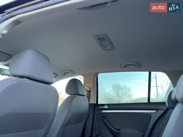 Чорний Фольксваген Гольф, об'ємом двигуна 1.4 л та пробігом 182 тис. км за 5850 $, фото 20 на Automoto.ua