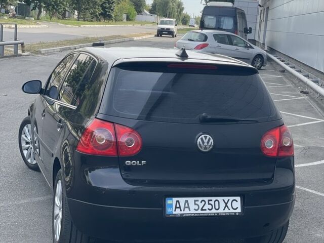 Черный Фольксваген Гольф, объемом двигателя 1.6 л и пробегом 324 тыс. км за 5500 $, фото 2 на Automoto.ua