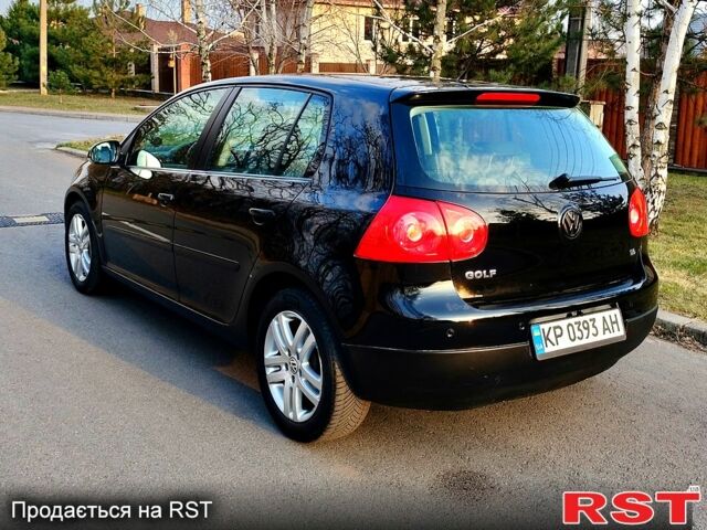 Черный Фольксваген Гольф, объемом двигателя 1.6 л и пробегом 229 тыс. км за 6500 $, фото 5 на Automoto.ua