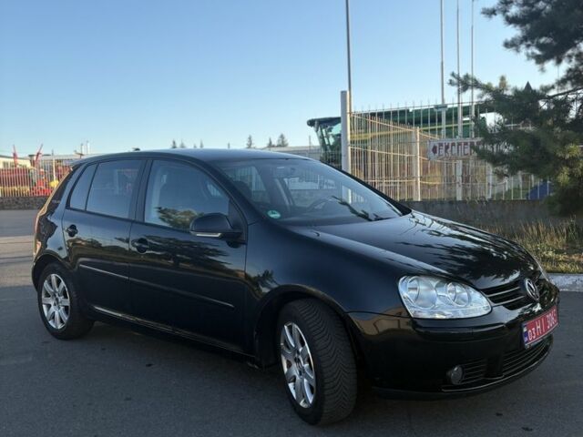 Черный Фольксваген Гольф, объемом двигателя 1.6 л и пробегом 205 тыс. км за 5850 $, фото 2 на Automoto.ua