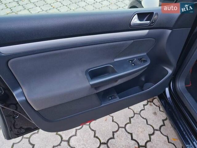 Чорний Фольксваген Гольф, об'ємом двигуна 1.6 л та пробігом 212 тис. км за 6750 $, фото 25 на Automoto.ua