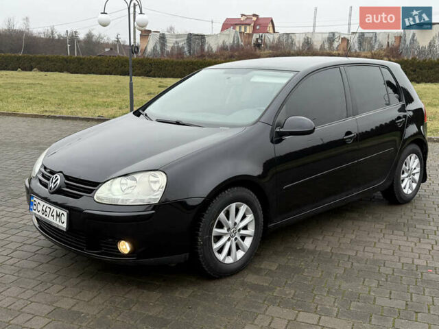 Черный Фольксваген Гольф, объемом двигателя 1.6 л и пробегом 173 тыс. км за 7000 $, фото 4 на Automoto.ua