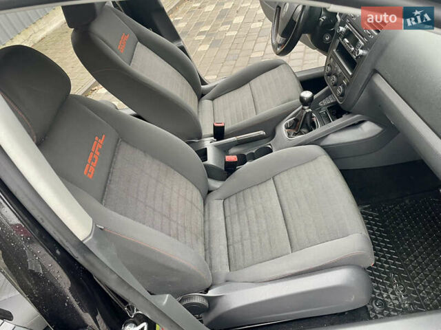 Чорний Фольксваген Гольф, об'ємом двигуна 1.6 л та пробігом 197 тис. км за 5850 $, фото 29 на Automoto.ua