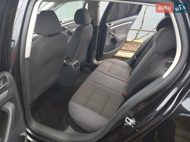 Черный Фольксваген Гольф, объемом двигателя 1.4 л и пробегом 207 тыс. км за 5700 $, фото 3 на Automoto.ua