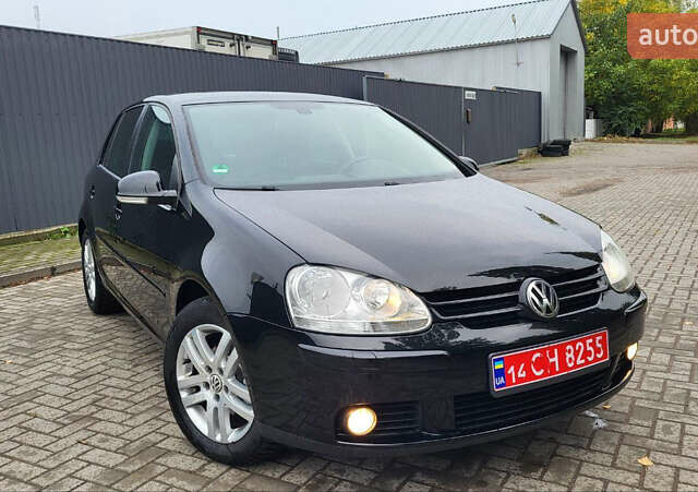 Черный Фольксваген Гольф, объемом двигателя 1.6 л и пробегом 237 тыс. км за 6500 $, фото 1 на Automoto.ua