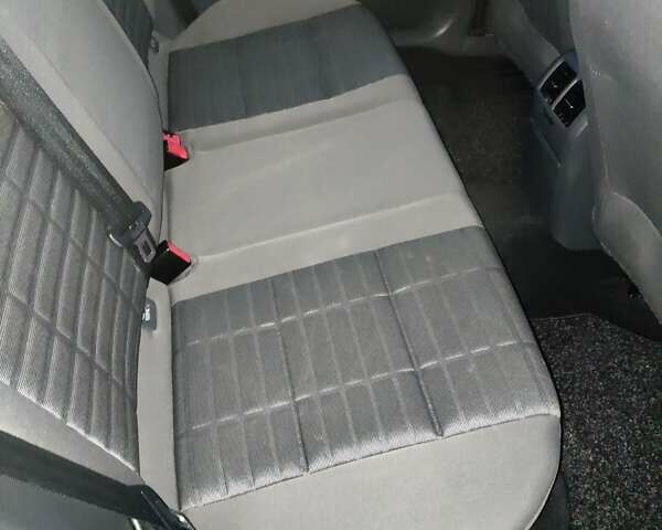 Чорний Фольксваген Гольф, об'ємом двигуна 1.6 л та пробігом 202 тис. км за 6650 $, фото 15 на Automoto.ua