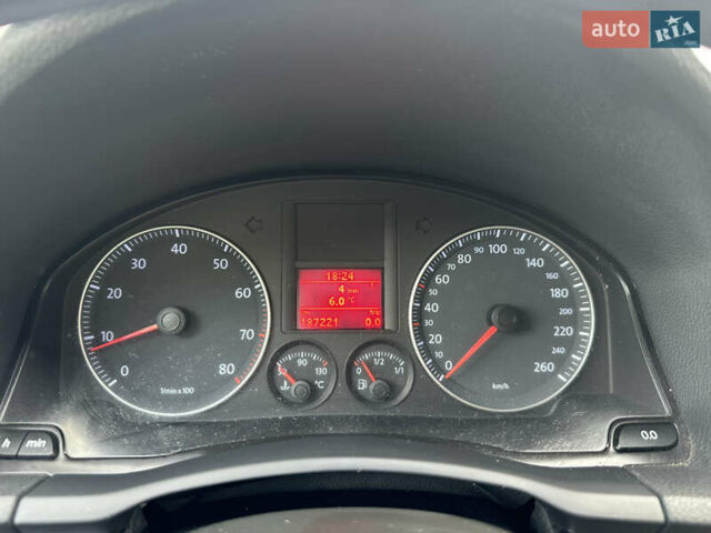 Чорний Фольксваген Гольф, об'ємом двигуна 1.6 л та пробігом 187 тис. км за 6300 $, фото 29 на Automoto.ua