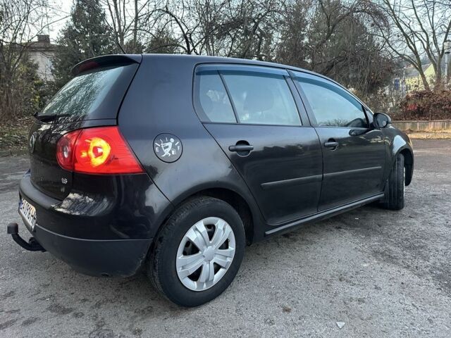 Черный Фольксваген Гольф, объемом двигателя 1.6 л и пробегом 329 тыс. км за 4300 $, фото 5 на Automoto.ua