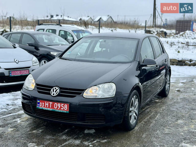 Черный Фольксваген Гольф, объемом двигателя 1.6 л и пробегом 265 тыс. км за 6350 $, фото 2 на Automoto.ua