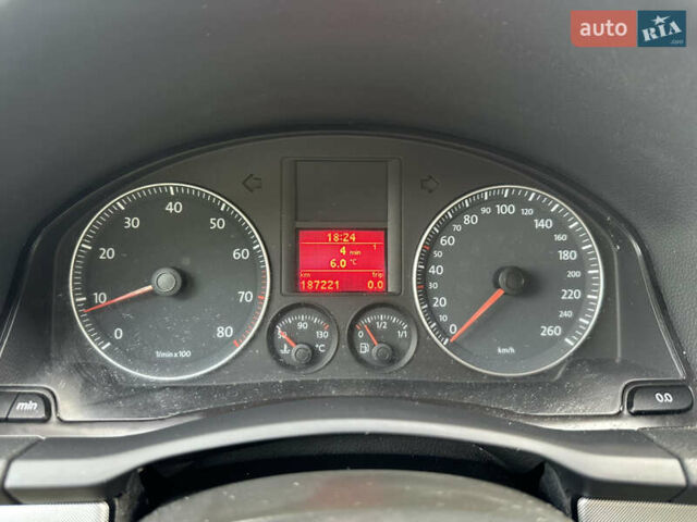 Чорний Фольксваген Гольф, об'ємом двигуна 1.6 л та пробігом 187 тис. км за 6300 $, фото 30 на Automoto.ua