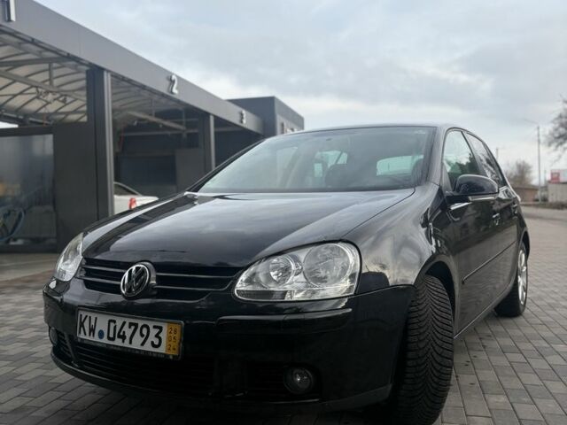 Черный Фольксваген Гольф, объемом двигателя 1.6 л и пробегом 215 тыс. км за 6500 $, фото 1 на Automoto.ua