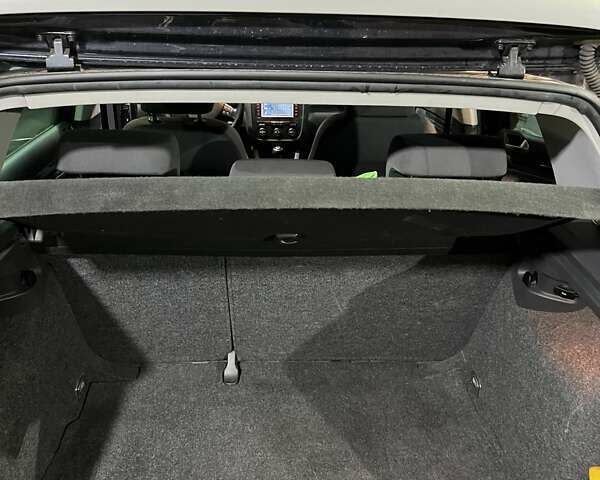 Чорний Фольксваген Гольф, об'ємом двигуна 1.4 л та пробігом 205 тис. км за 2900 $, фото 8 на Automoto.ua