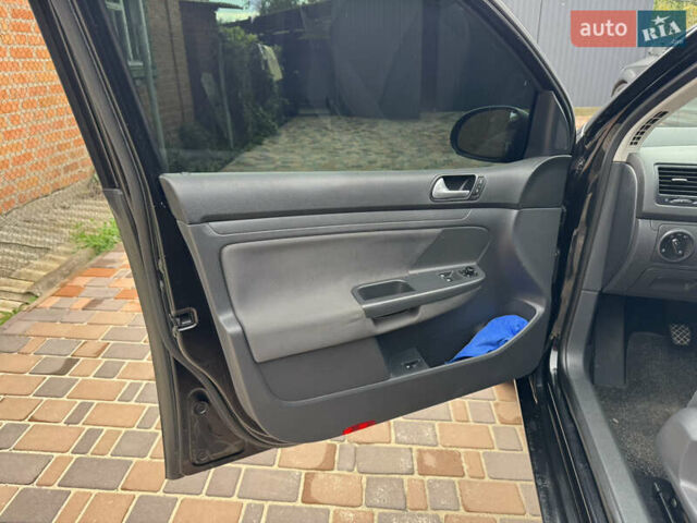 Черный Фольксваген Гольф, объемом двигателя 1.4 л и пробегом 246 тыс. км за 5600 $, фото 9 на Automoto.ua