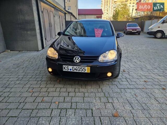 Черный Фольксваген Гольф, объемом двигателя 1.6 л и пробегом 255 тыс. км за 5950 $, фото 4 на Automoto.ua