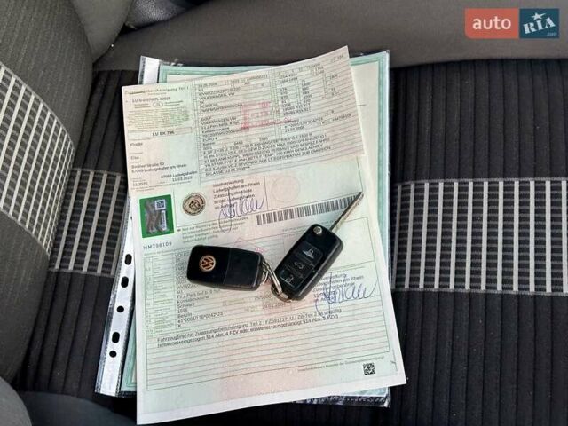 Чорний Фольксваген Гольф, об'ємом двигуна 1.6 л та пробігом 195 тис. км за 6399 $, фото 34 на Automoto.ua