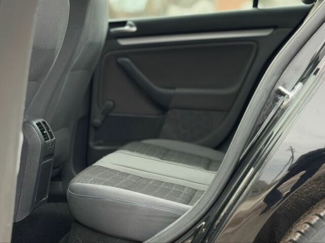 Чорний Фольксваген Гольф, об'ємом двигуна 1.6 л та пробігом 228 тис. км за 6300 $, фото 17 на Automoto.ua