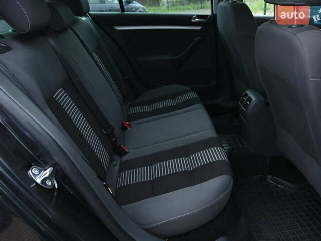 Черный Фольксваген Гольф, объемом двигателя 1.39 л и пробегом 221 тыс. км за 6800 $, фото 24 на Automoto.ua