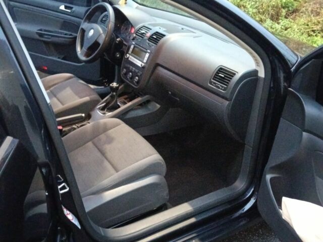 Черный Фольксваген Гольф, объемом двигателя 1.9 л и пробегом 315 тыс. км за 6800 $, фото 16 на Automoto.ua