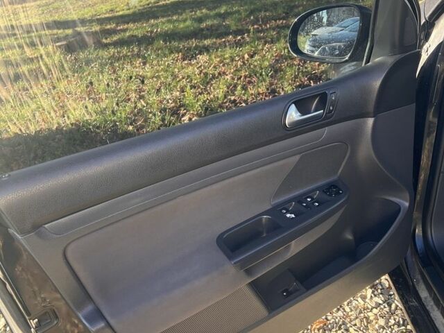 Чорний Фольксваген Гольф, об'ємом двигуна 1.4 л та пробігом 2 тис. км за 6200 $, фото 4 на Automoto.ua