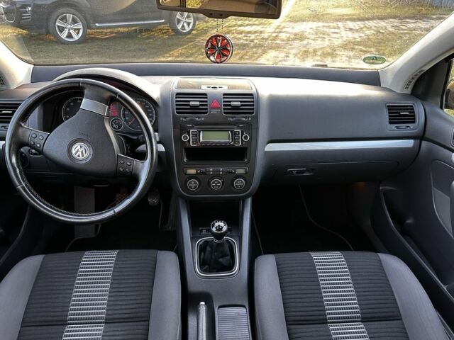 Чорний Фольксваген Гольф, об'ємом двигуна 1.4 л та пробігом 253 тис. км за 6050 $, фото 10 на Automoto.ua