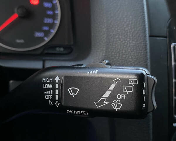 Черный Фольксваген Гольф, объемом двигателя 1.6 л и пробегом 237 тыс. км за 6000 $, фото 11 на Automoto.ua