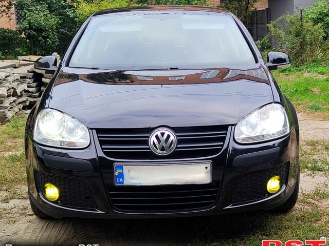 Чорний Фольксваген Гольф, об'ємом двигуна 2 л та пробігом 318 тис. км за 5900 $, фото 1 на Automoto.ua