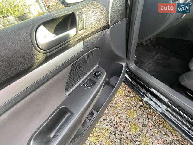 Чорний Фольксваген Гольф, об'ємом двигуна 1.4 л та пробігом 217 тис. км за 5900 $, фото 23 на Automoto.ua