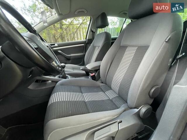 Чорний Фольксваген Гольф, об'ємом двигуна 1.6 л та пробігом 211 тис. км за 6850 $, фото 18 на Automoto.ua