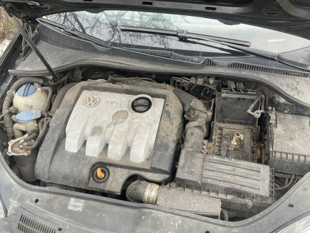 Черный Фольксваген Гольф, объемом двигателя 0 л и пробегом 190 тыс. км за 2400 $, фото 3 на Automoto.ua