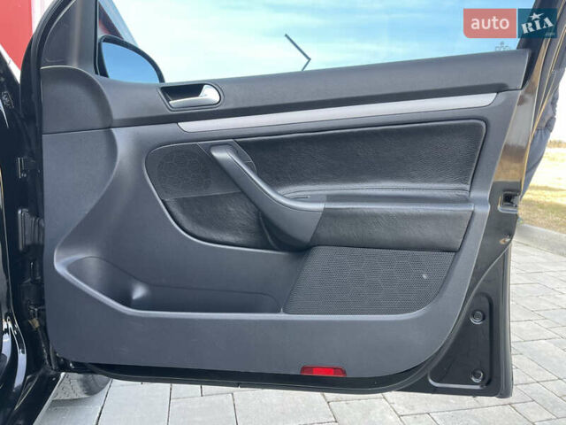 Чорний Фольксваген Гольф, об'ємом двигуна 1.4 л та пробігом 212 тис. км за 5399 $, фото 61 на Automoto.ua