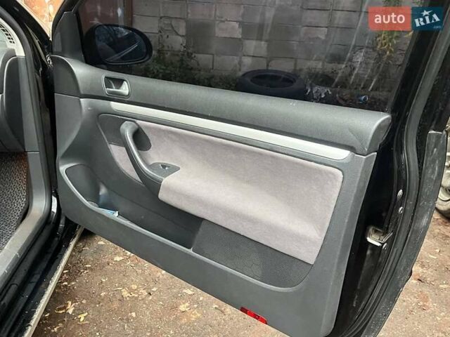 Чорний Фольксваген Гольф, об'ємом двигуна 1.4 л та пробігом 204 тис. км за 5200 $, фото 11 на Automoto.ua