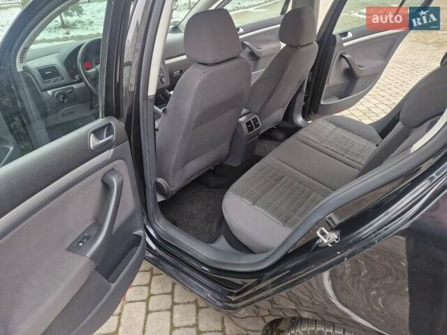 Чорний Фольксваген Гольф, об'ємом двигуна 1.6 л та пробігом 255 тис. км за 6299 $, фото 115 на Automoto.ua