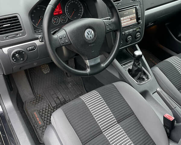 Черный Фольксваген Гольф, объемом двигателя 0 л и пробегом 240 тыс. км за 6600 $, фото 20 на Automoto.ua