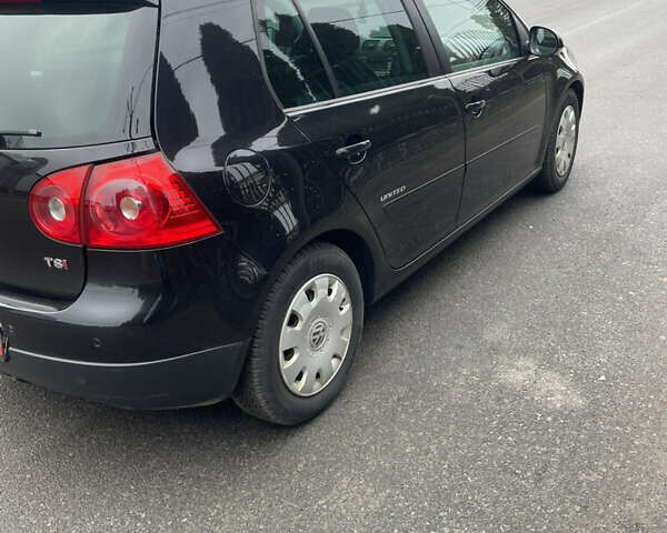 Черный Фольксваген Гольф, объемом двигателя 1.4 л и пробегом 139 тыс. км за 6600 $, фото 5 на Automoto.ua