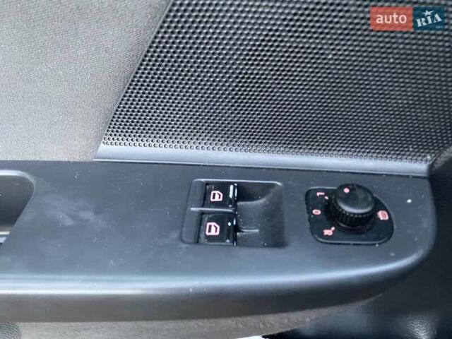 Чорний Фольксваген Гольф, об'ємом двигуна 1.4 л та пробігом 231 тис. км за 6850 $, фото 12 на Automoto.ua