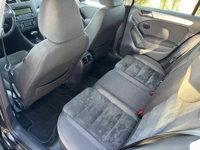 Черный Фольксваген Гольф, объемом двигателя 0 л и пробегом 160 тыс. км за 8300 $, фото 13 на Automoto.ua