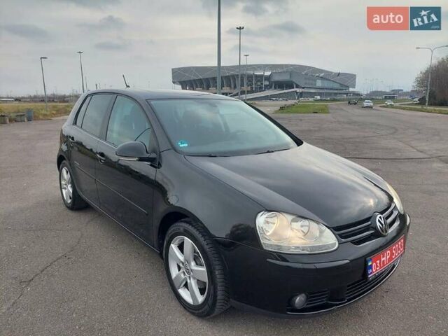 Черный Фольксваген Гольф, объемом двигателя 1.6 л и пробегом 198 тыс. км за 6499 $, фото 1 на Automoto.ua