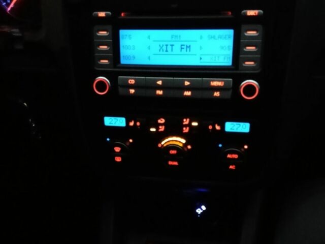 Черный Фольксваген Гольф, объемом двигателя 1.9 л и пробегом 315 тыс. км за 6800 $, фото 13 на Automoto.ua