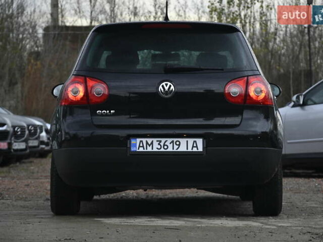 Черный Фольксваген Гольф, объемом двигателя 1.39 л и пробегом 221 тыс. км за 6800 $, фото 9 на Automoto.ua
