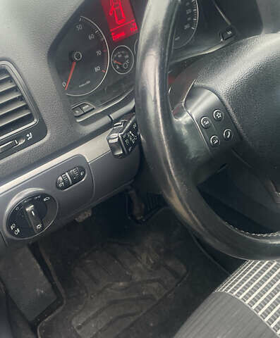 Чорний Фольксваген Гольф, об'ємом двигуна 1.4 л та пробігом 217 тис. км за 5900 $, фото 27 на Automoto.ua