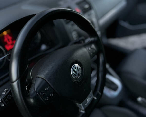 Фольксваген Гольф 2008 в Ровно на Automoto.ua Черный Фольксваген Гольф, объемом двигателя 1.4 л и пробегом 254 тыс. км за 7700 $, фото 18 на Automoto.ua