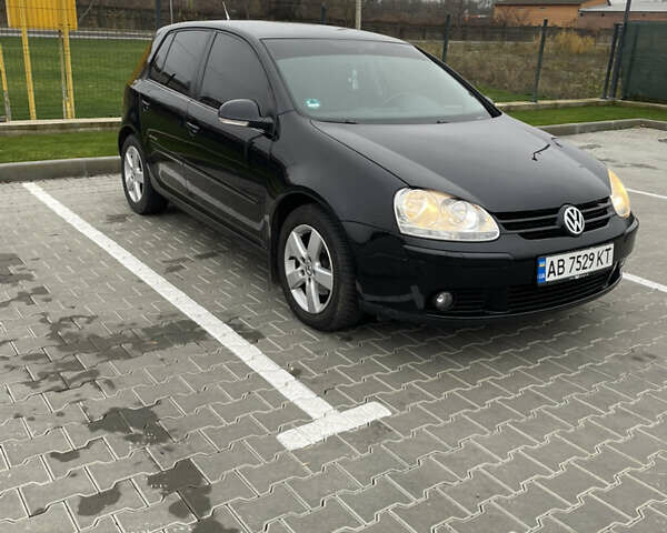Черный Фольксваген Гольф, объемом двигателя 1.6 л и пробегом 202 тыс. км за 6600 $, фото 2 на Automoto.ua