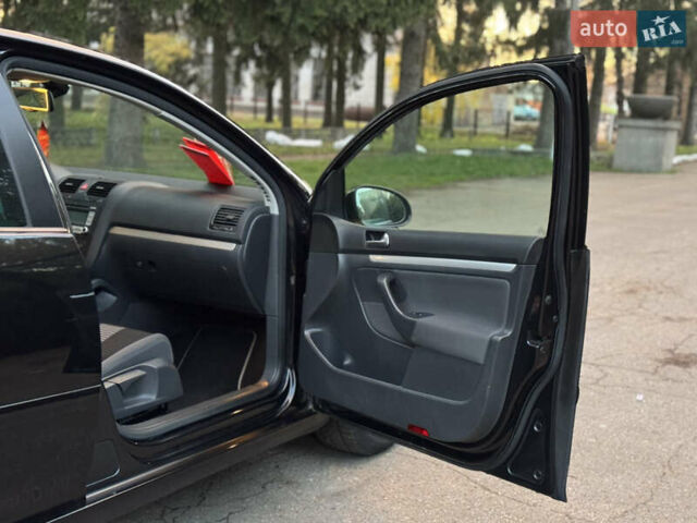 Чорний Фольксваген Гольф, об'ємом двигуна 1.6 л та пробігом 203 тис. км за 6600 $, фото 27 на Automoto.ua
