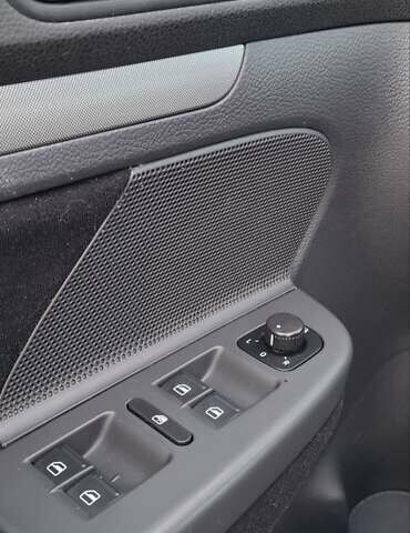 Чорний Фольксваген Гольф, об'ємом двигуна 1.6 л та пробігом 178 тис. км за 6699 $, фото 24 на Automoto.ua