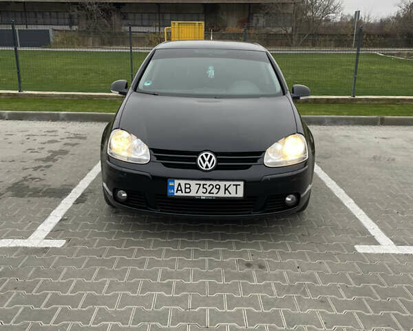 Черный Фольксваген Гольф, объемом двигателя 1.6 л и пробегом 202 тыс. км за 6600 $, фото 1 на Automoto.ua